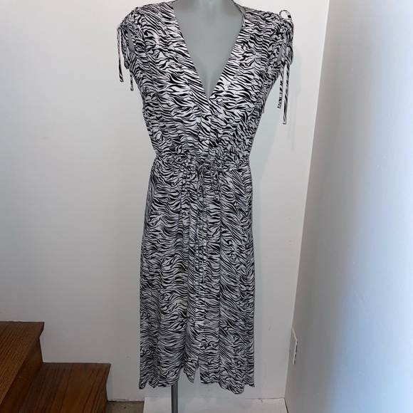Sussan dress sleeveless viscose black white zebra midi length size 12 - Picture 2 of 7